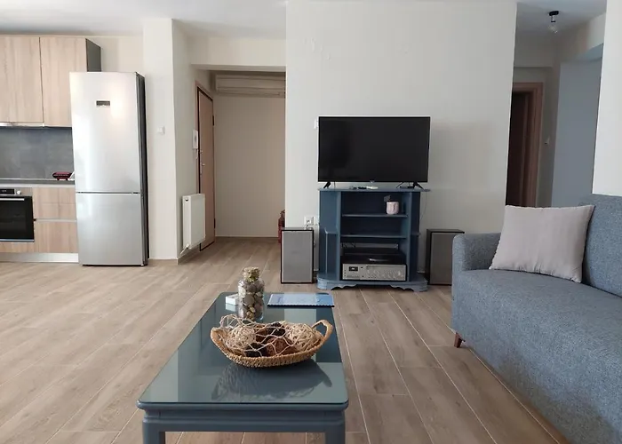 Pine Apartment *