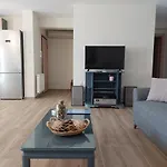 Pine 아파트 *