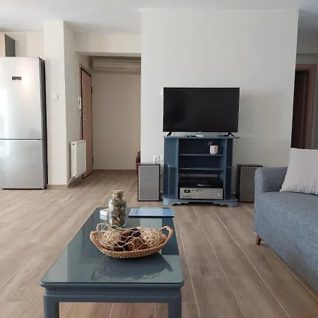 Pine Apartment *